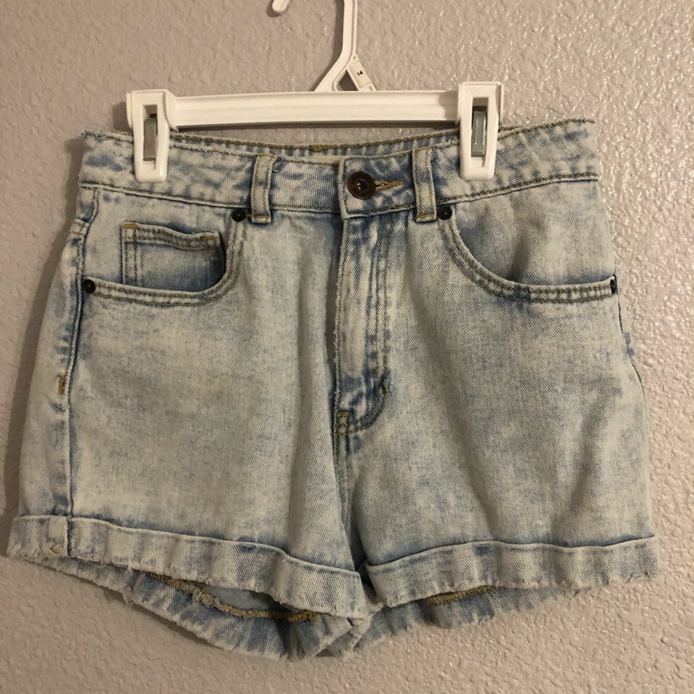HIGH WAIST SHORTS